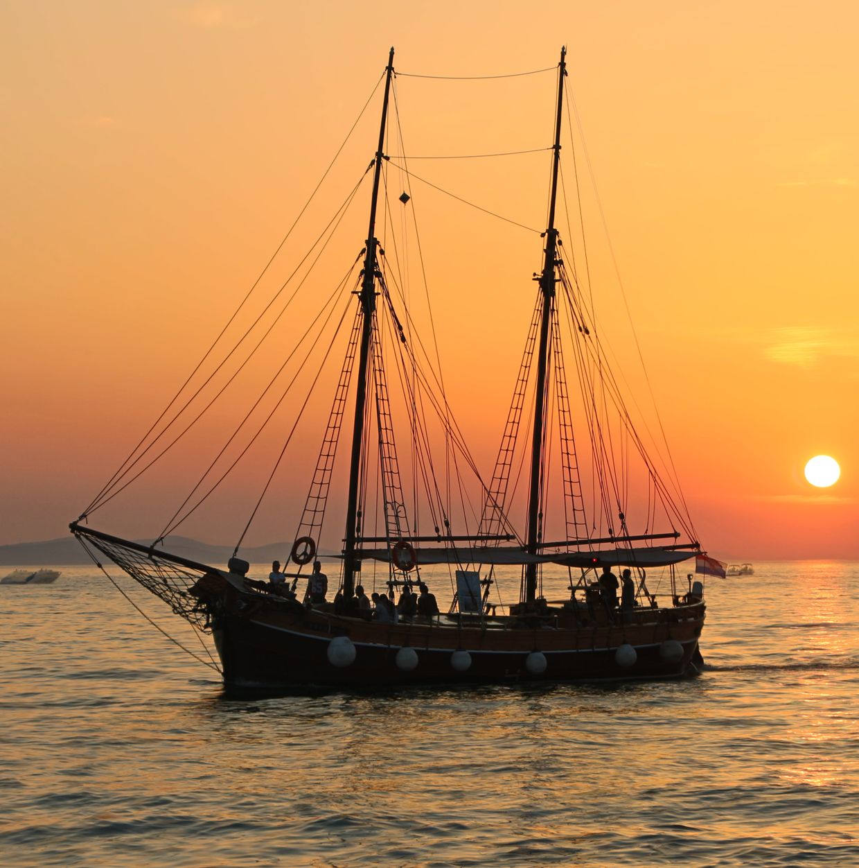 Yacht day trips